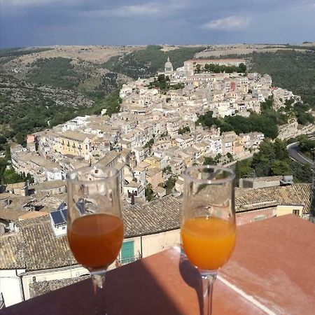 Finestre Su Ibla Bed & Breakfast Ragusa Exterior photo