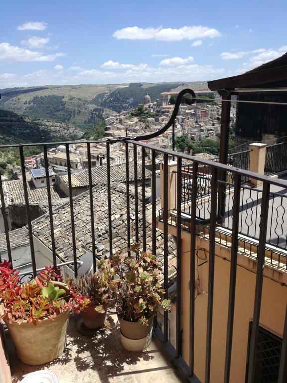 Finestre Su Ibla Bed & Breakfast Ragusa Exterior photo