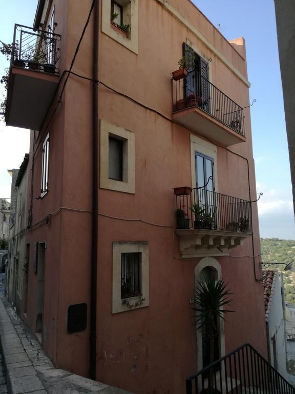 Finestre Su Ibla Bed & Breakfast Ragusa Exterior photo