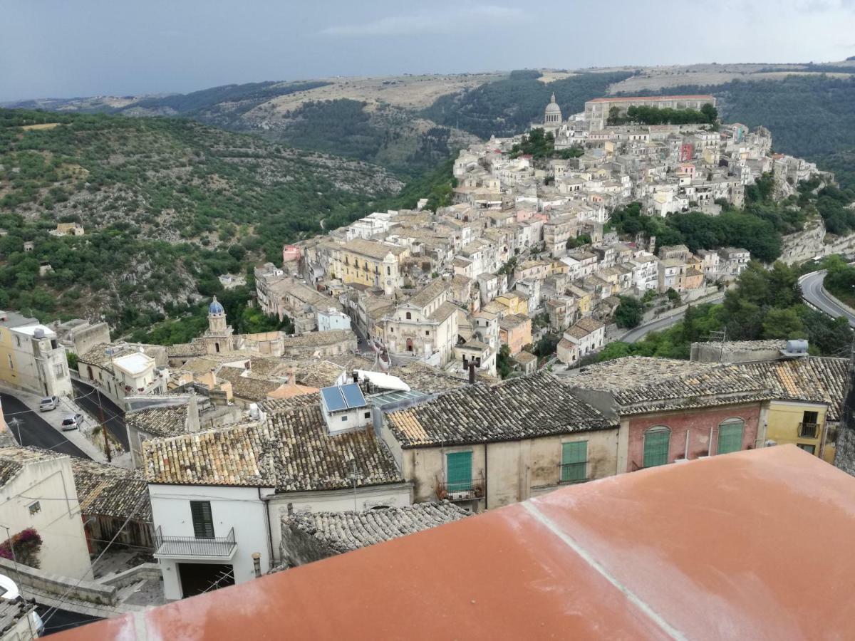 Finestre Su Ibla Bed & Breakfast Ragusa Exterior photo