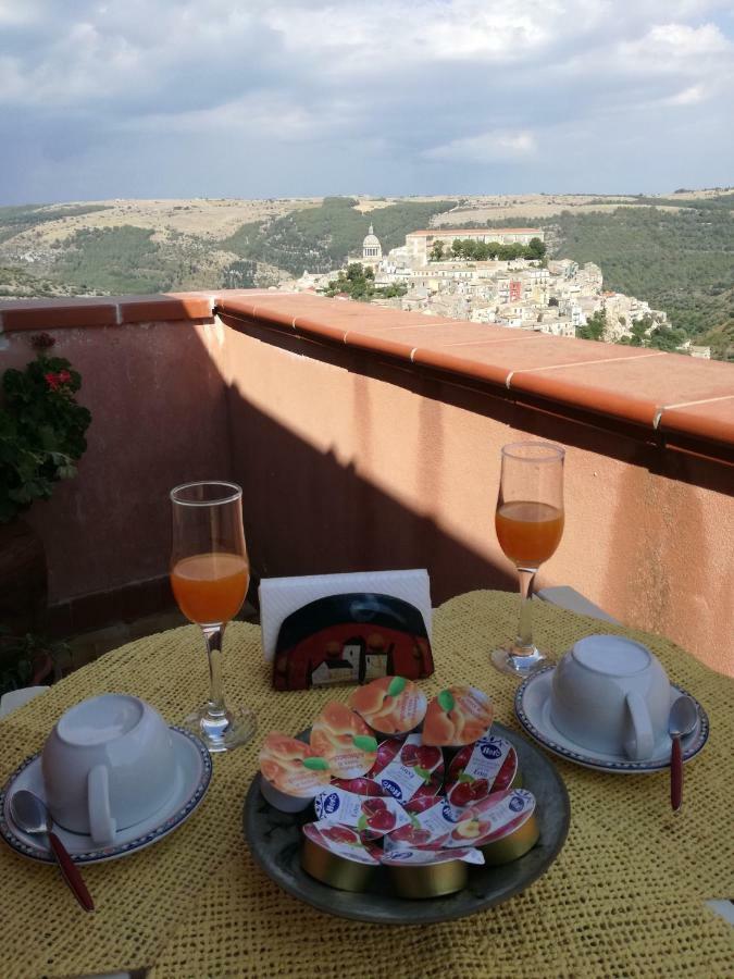 Finestre Su Ibla Bed & Breakfast Ragusa Exterior photo